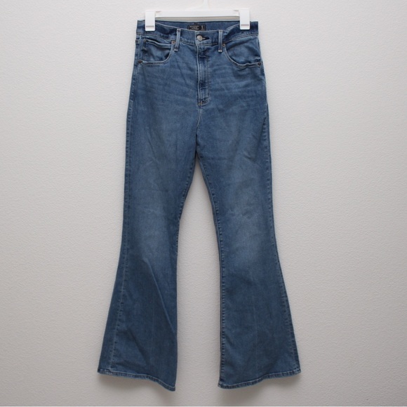 Abercrombie & Fitch Denim - Abercrombie & Fitch High Rise Flared Jeans